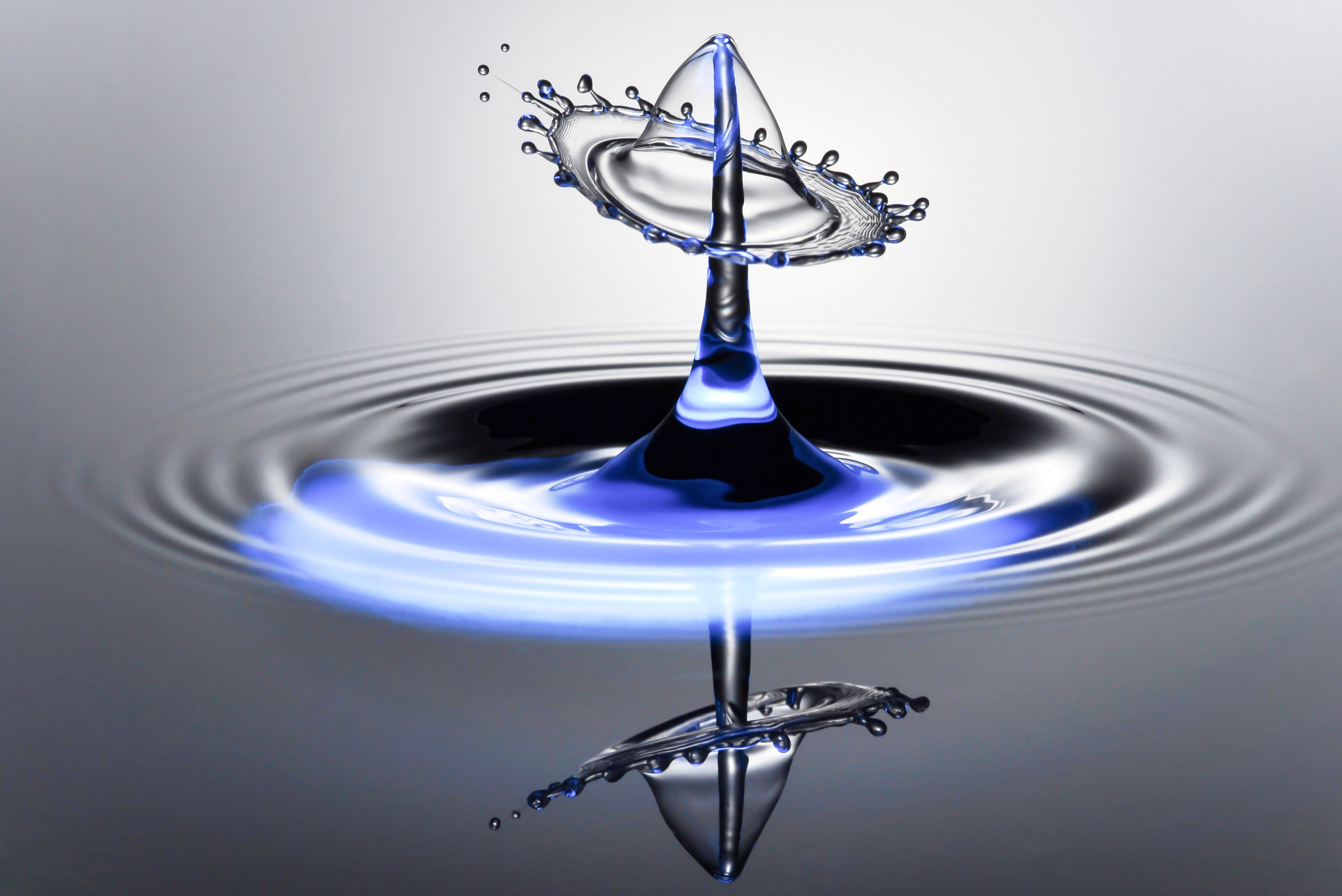 Liquid Optical Mirror Resonance Deformation Analysis